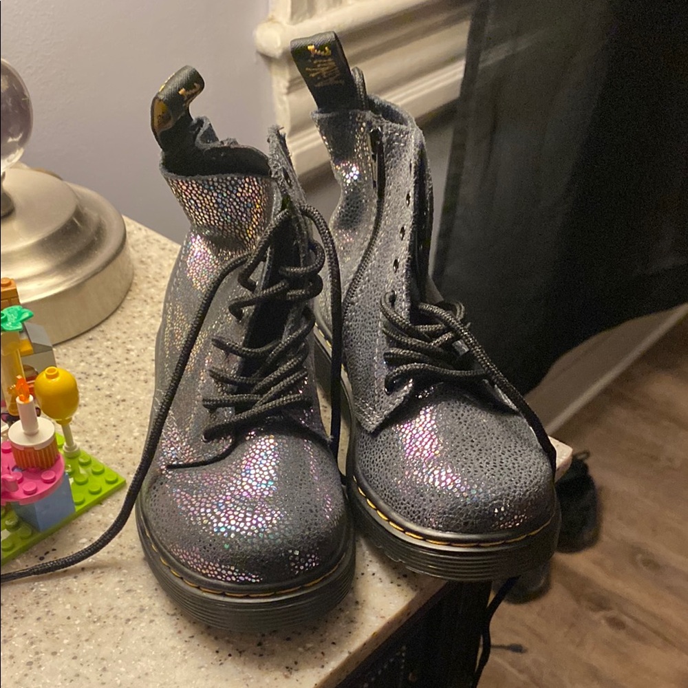 Dr. Martens Kids Boots - Shimmering Silver